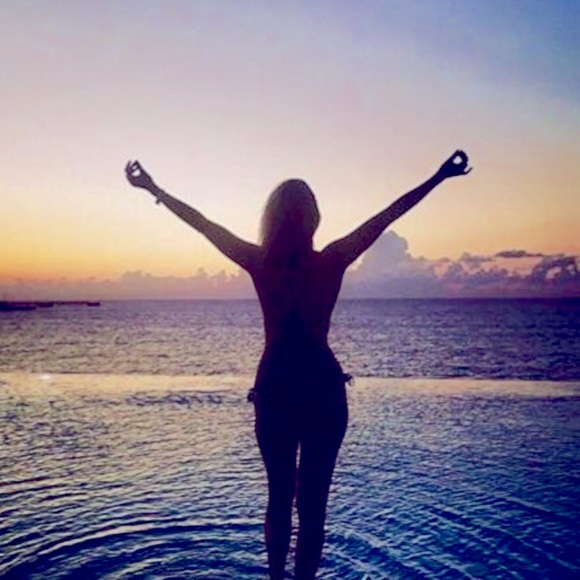 Lady Thrifter from Miami aka Aggie! - Picture 3 of 6